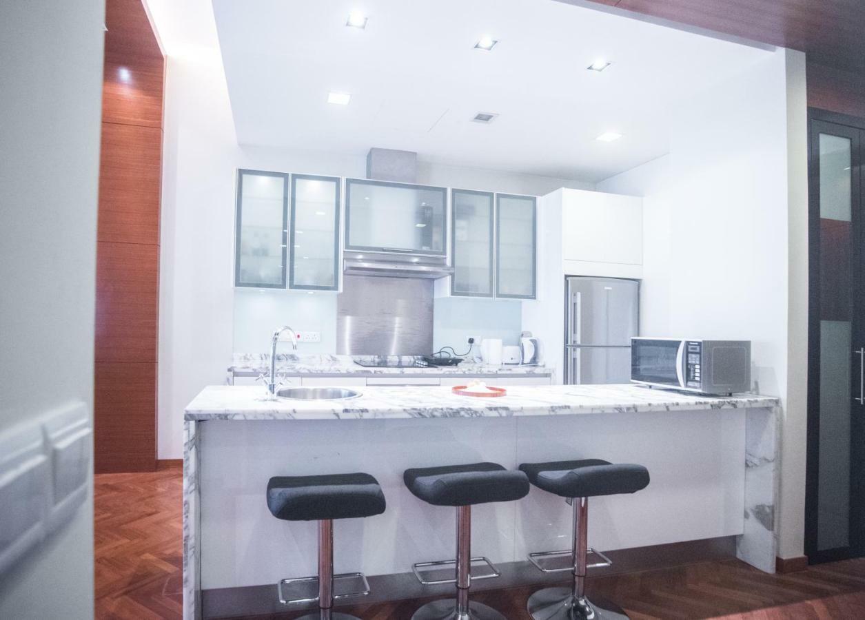 The Suites At Waterside Straits Quay By Plush Bagan Jermal Екстериор снимка